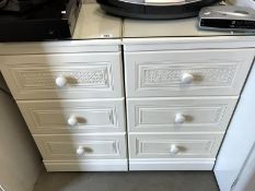 2 white bedroom chests of 3 drawers