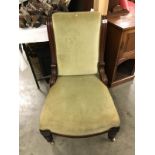 An Edwardian hall chair.