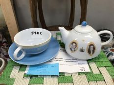 A Royal tea for one set - William and Kate commemorative