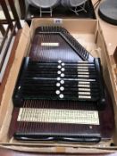 An auto harp with 32 strings