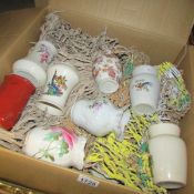 A large quantity of ceramic toothbrush holders. (32 in total).
