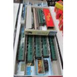 3 trays of '00' gauge carriages etc., including Pullman and Intercity.