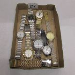 A mixed lot of gent's wrist watches.