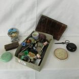 A mixed lot of sewing items etc.