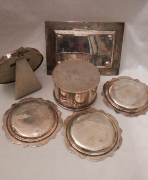 3 silver (800) dishes and 3 unmarked white metal dishes. - Image 6 of 6