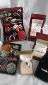 A mixed lot of costume jewellery including rings.