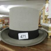 A top hat.