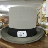 A top hat.