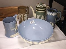 A Wedgwood bowl and 4 other pieces of Jasperware