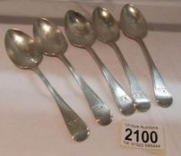 5 silver spoons, approximately 200 grams.