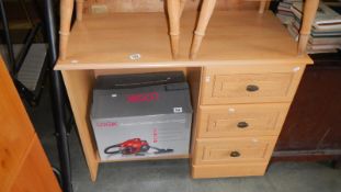 A 3 drawer bedroom dresser