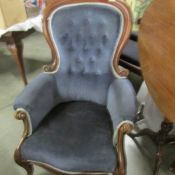 A mahogany framed gentleman's chair.