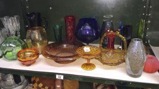 19 pieces of art glass including vases and bowls