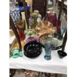 19 pieces of art glass including vases & bowls