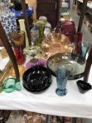 19 pieces of art glass including vases & bowls
