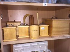 A quantity of wooden kitchenware