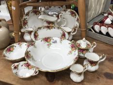 A quantity of Royal Albert Old Country Roses china