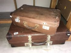 2 vintage suitcases