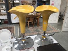 2 retro kitchen stools