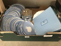 A quantity of Wedgwood items including Jasperware plates,