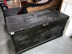 A Victorian/Edwardian tool/blanket box