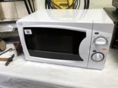 A 700W microwave