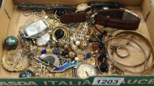 A mixed lot of jewellery and watches