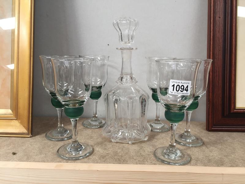 A decanter and 6 goblets