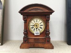 An Edwardian mantel clock