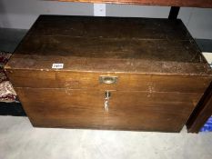 A blanket box / tool chest with key