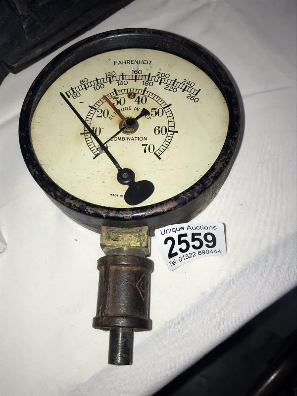 Tomey of Birmingham gauge / dial of combined Fahrenheit temperature thermometer and altitude
