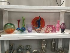 A quantity of glass including Murano etc.