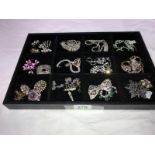 A tray of costume jewellery