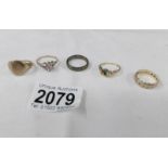 5 9ct gold rings (2 a/f) approximately 14 grams.