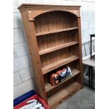 A tall pine 5 shelf book case