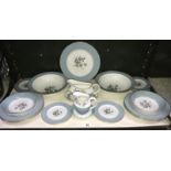 A quantity of Royal Doulton dinnerware (only 1 large plate)