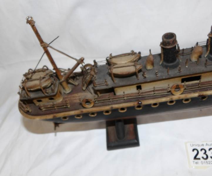 An early 20th century model pleasure cruiser/liner. - Image 6 of 6