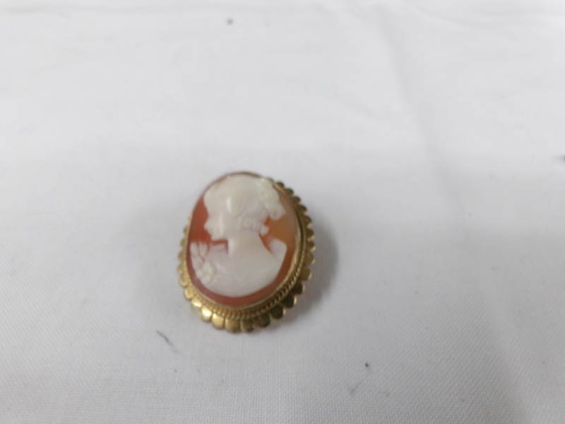 A 9ct gold spray brooch set with pearls, circa 1930's, - Image 3 of 3