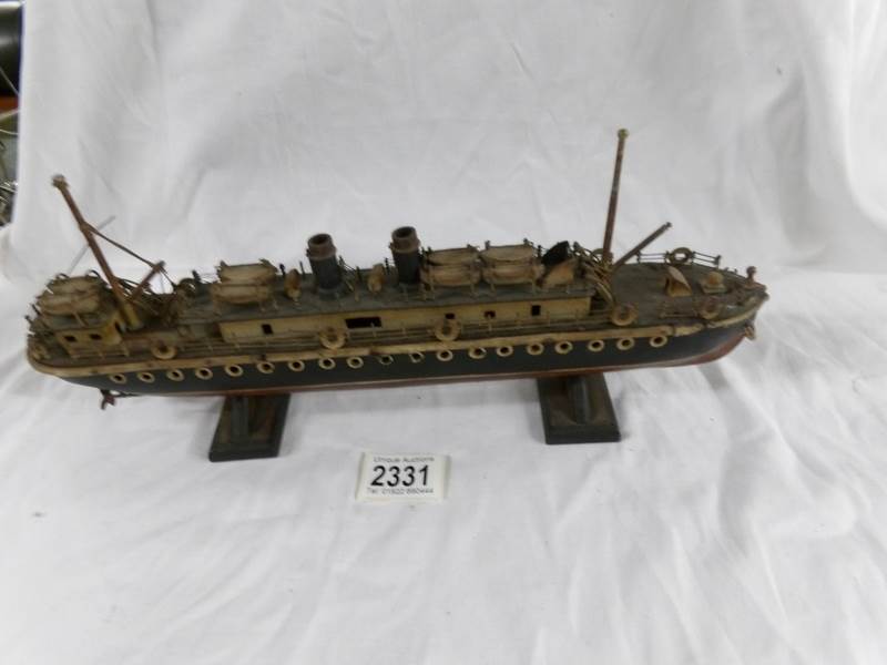 An early 20th century model pleasure cruiser/liner. - Image 4 of 6