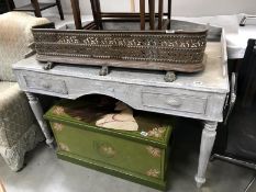 A Victorian shabby chic painted washstand