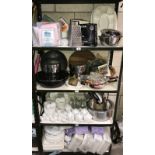 4 shelves of kitchenalia and catering products