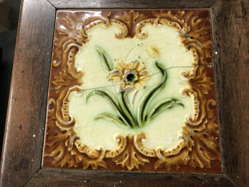 A Victorian rosewood barley twist tripod plant stand with tile inset top. - Image 4 of 4