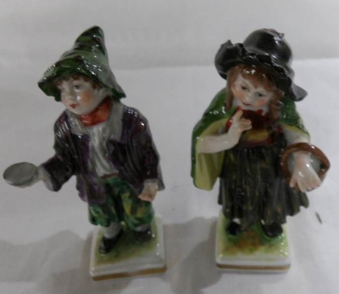 2 pairs of small continental porcelain figures. - Image 3 of 4
