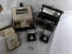A mixed lot of costume jewellery including 9ct gold cluster ring (missing 1 stone).