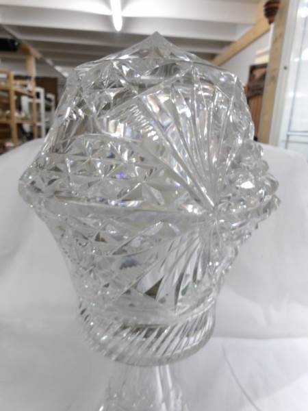 A heavy cut glass table lamp. - Image 3 of 3