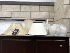 5 assorted lampshades