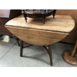 A good drop leaf table