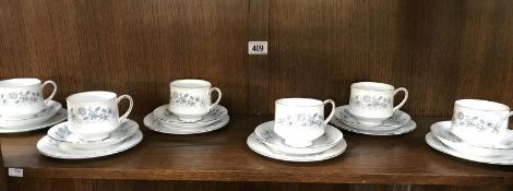 A Royal Standard tea set (1 cup a/f)