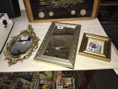 2 Mirrors and a Photo frame.