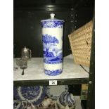 A Spode blue willow pattern lidded pasta storage jar.